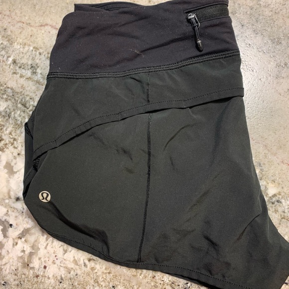 Lululemon - Picture 3 of 3